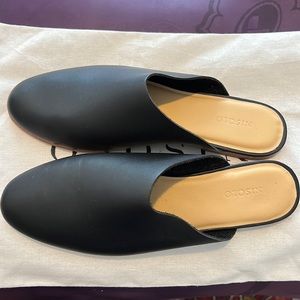 BRAND NEW unworn Nisolo Lima slip-on mule